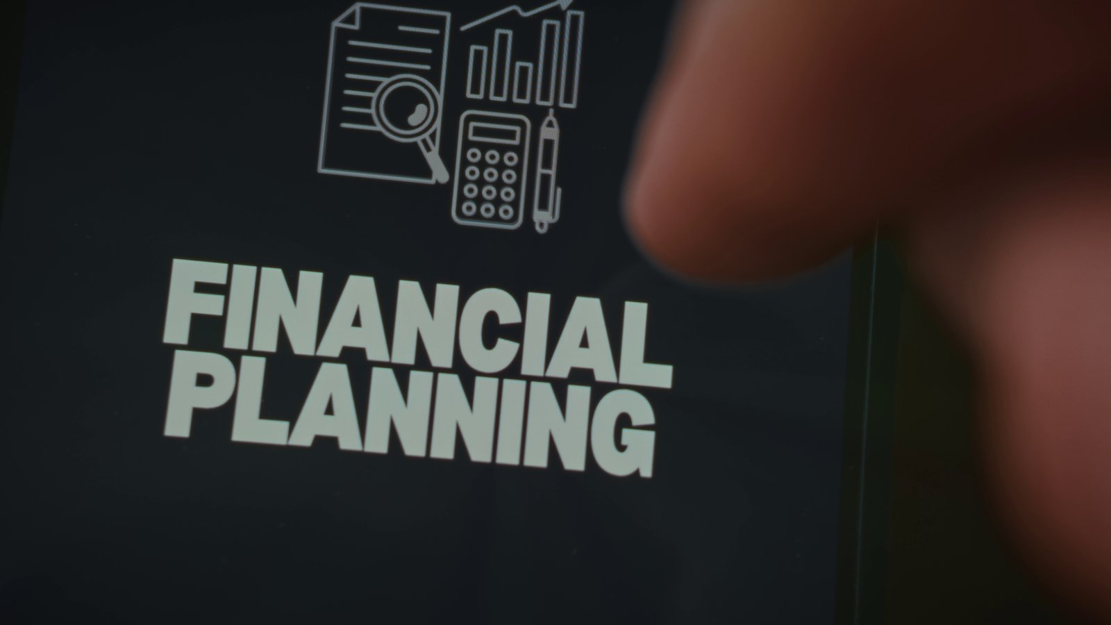 financial-planning-themed-graphic-presentation-on-smartphone-SBI-351120410.jpg